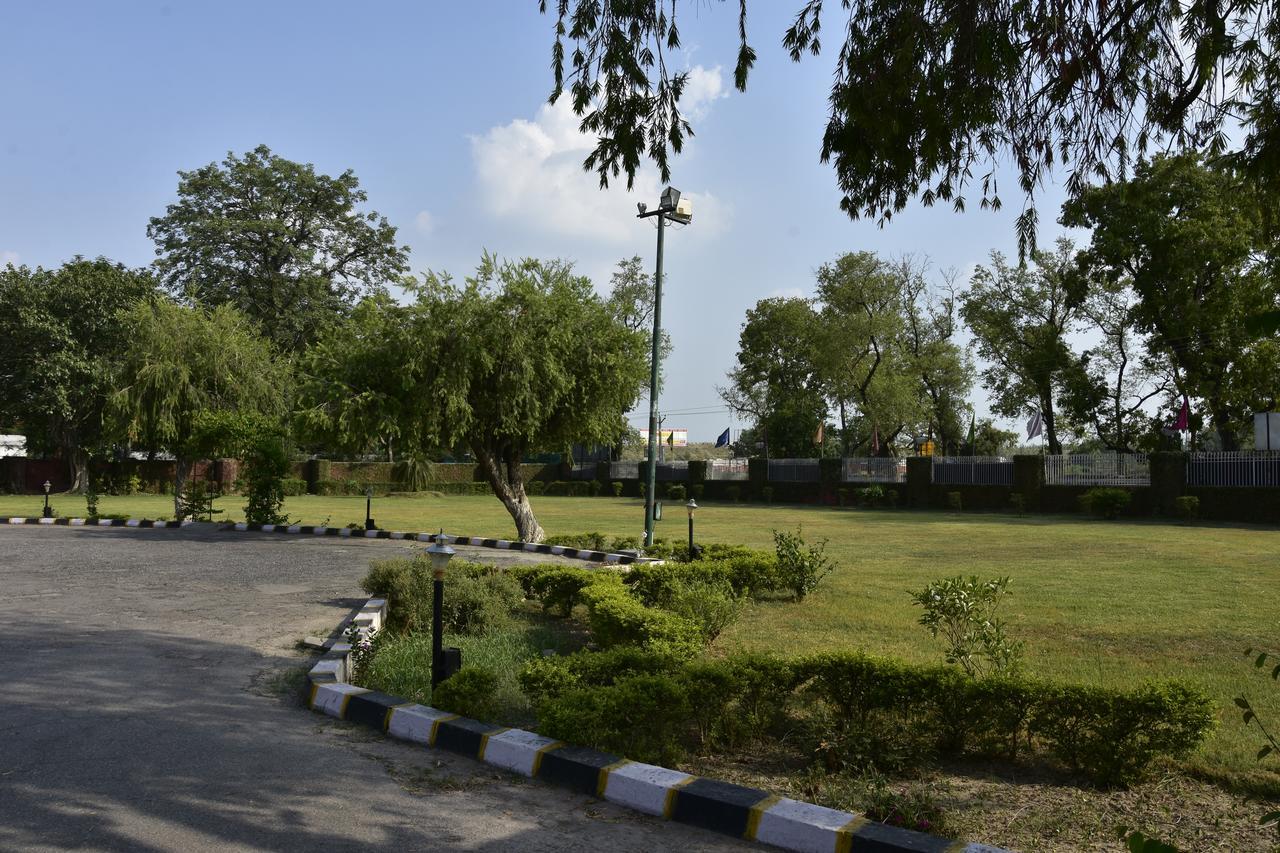 Rāmpur Modipur Hotel מראה חיצוני תמונה